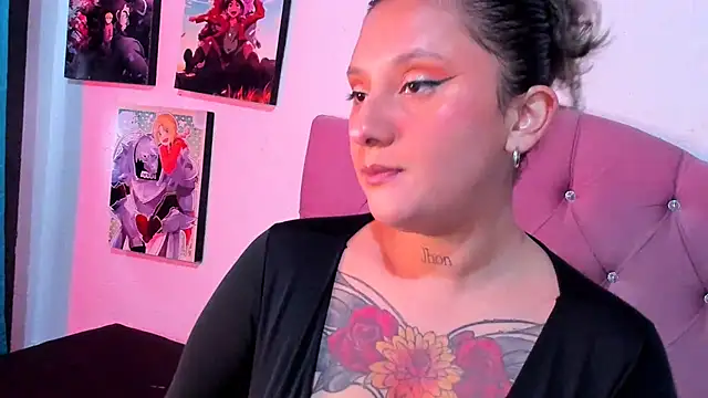 Snapshot of Mila_nixon02 chatting on 10-26-25, 06:03 Mila nixon02 online show from 10-26-25, 06:03