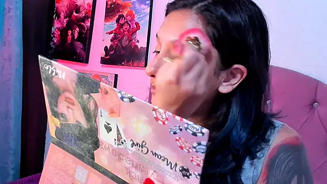 Snapshot of Mila_nixon02 chatting on 11-29-25, 04:32 Mila nixon02 online show from 11-29-25, 04:32