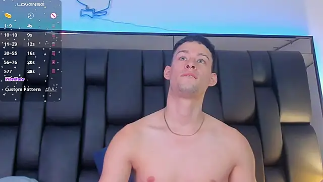 Snapshot of JadeSmiith_ chatting on 01-25-25, 12:27 JadeSmiith online show from 01-25-25, 12:27