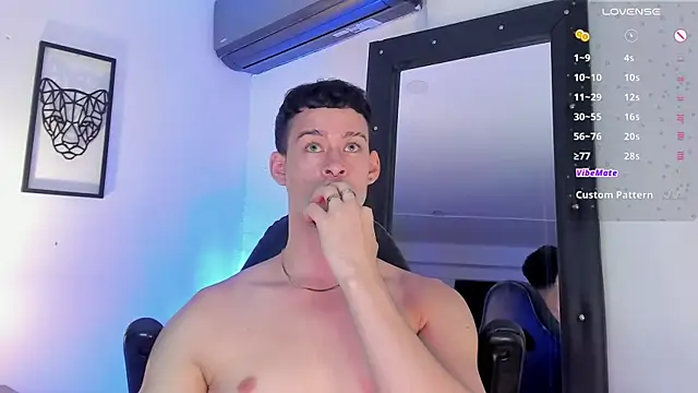 Snapshot of JadeSmiith_ chatting on 03-13-25, 01:10 JadeSmiith online show from 03-13-25, 01:10