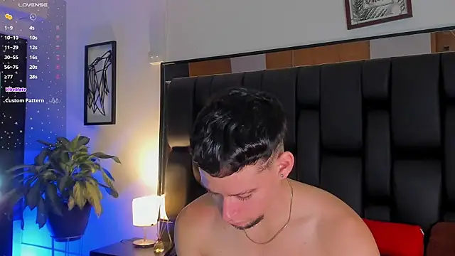 Snapshot of JadeSmiith_ chatting on 10-07-25, 10:29 JadeSmiith online show from 10-07-25, 10:29