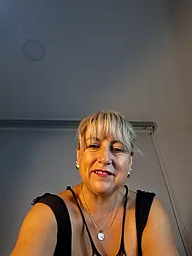 almaluna7 online show from 02-06-26, 12:48