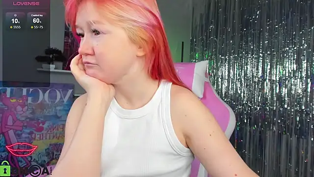 Snapshot of Sara_Robinson chatting on 01-28-25, 01:27 Sara Robinson online show from 01-28-25, 01:27