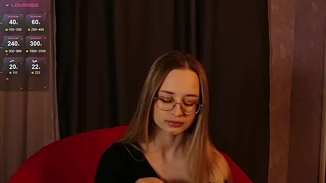 Tiffanyhunt online show from 03-06-26, 03:08