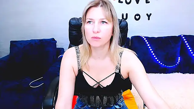 Incredible Ariela online show from 10-07-25, 09:50