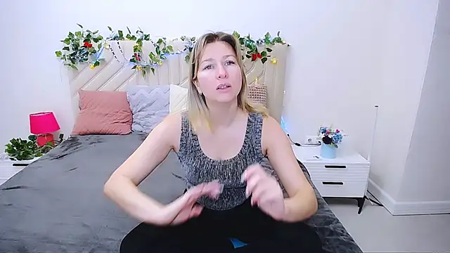 Incredible Ariela online show from 10-22-25, 06:02