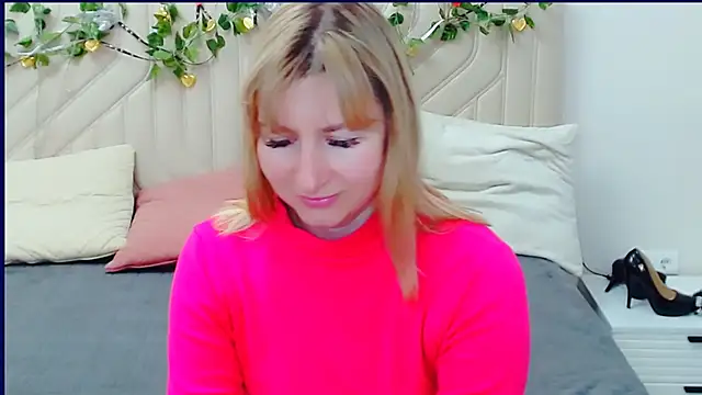 Incredible Ariela online show from 04-18-26, 08:51