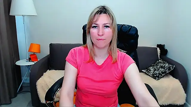 Snapshot of Incredible_Ariela chatting on 06-05-26, 09:04 Incredible Ariela online show from 06-05-26, 09:04