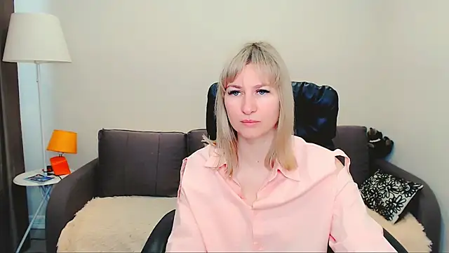 Snapshot of Incredible_Ariela chatting on 06-17-26, 09:56 Incredible Ariela online show from 06-17-26, 09:56