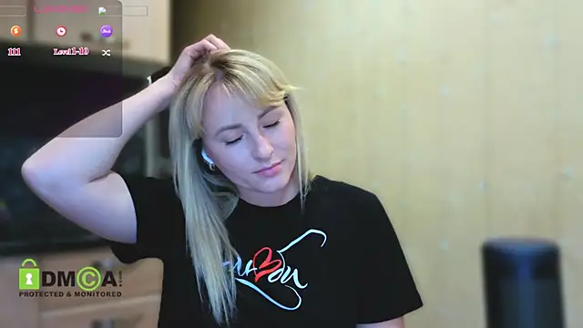 Snapshot of Smoorodinkaa chatting on 05-08-26, 07:52 Smoorodinkaa online show from 05-08-26, 07:52