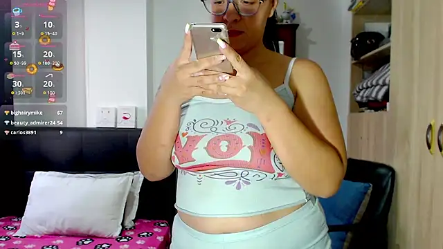 Snapshot of miia-big1boobs_ chatting on 01-24-25, 10:19 miia-big1boobs online show from 01-24-25, 10:19