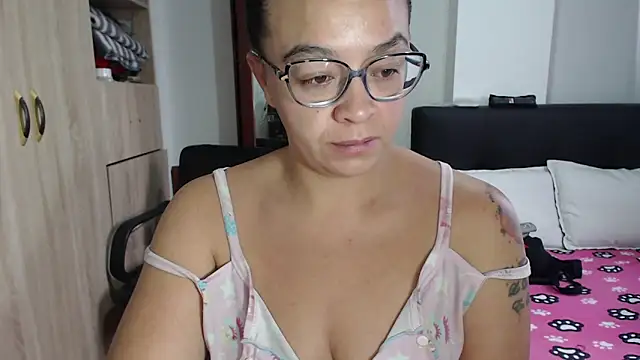 Snapshot of miia-big1boobs_ chatting on 03-05-25, 12:22 miia-big1boobs online show from 03-05-25, 12:22