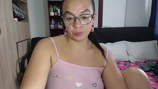 Snapshot of miia-big1boobs_ chatting on 03-07-25, 01:51 miia-big1boobs online show from 03-07-25, 01:51