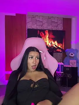 Snapshot of Tamara_Roberts1 chatting on 02-22-25, 06:17 Tamara Roberts1 online show from 02-22-25, 06:17