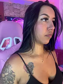 Tamara Roberts1 online show from 12-21-25, 02:30