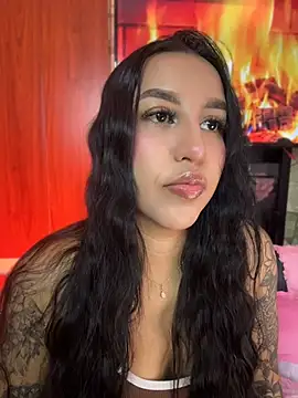 Snapshot of Tamara_Roberts1 chatting on 07-17-26, 02:18 Tamara Roberts1 online show from 07-17-26, 02:18