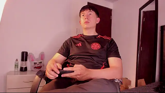 Snapshot of setsuna10 chatting on 09-08-25, 07:57 setsuna10 online show from 09-08-25, 07:57