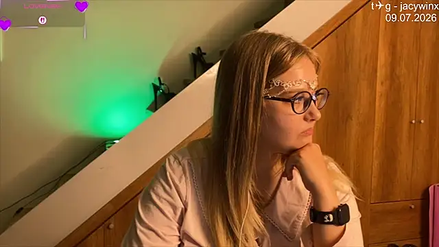 JacyWinslat online show from 07-09-26, 01:37