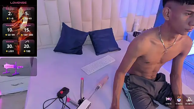 Snapshot of Nick_Collins18 chatting on 02-15-25, 10:31 Nick Collins18 online show from 02-15-25, 10:31