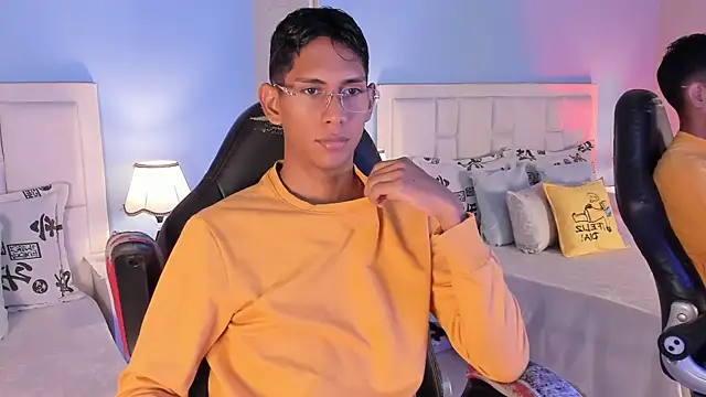 Snapshot of Nick_Collins18 chatting on 10-13-25, 05:35 Nick Collins18 online show from 10-13-25, 05:35