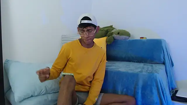 Snapshot of Nick_Collins18 chatting on 10-30-25, 08:20 Nick Collins18 online show from 10-30-25, 08:20