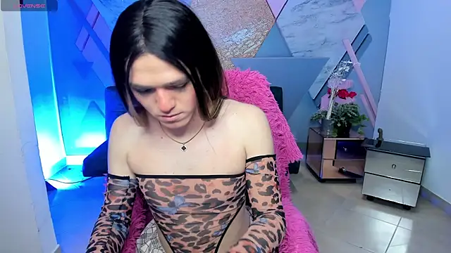 Snapshot of DylanRosse chatting on 03-20-25, 07:03 DylanRosse online show from 03-20-25, 07:03