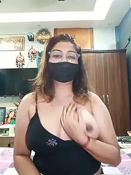 Snapshot of Cute-mona chatting on 07-06-26, 10:23 Cute-mona online show from 07-06-26, 10:23