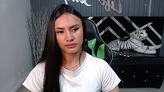 Snapshot of allison_a1 chatting on 02-21-25, 03:34 allison a1 online show from 02-21-25, 03:34