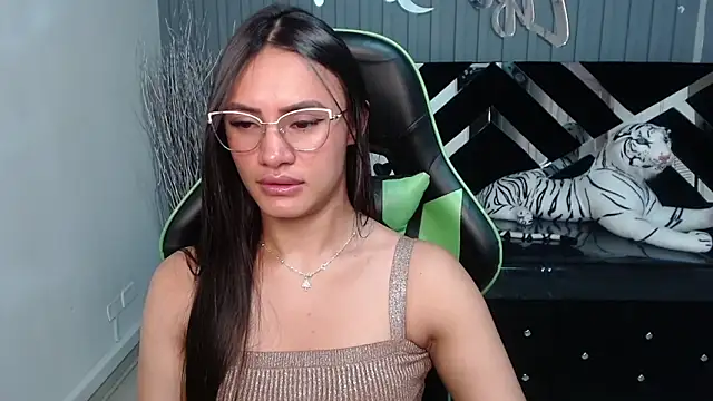 Snapshot of allison_a1 chatting on 03-04-25, 06:37 allison a1 online show from 03-04-25, 06:37