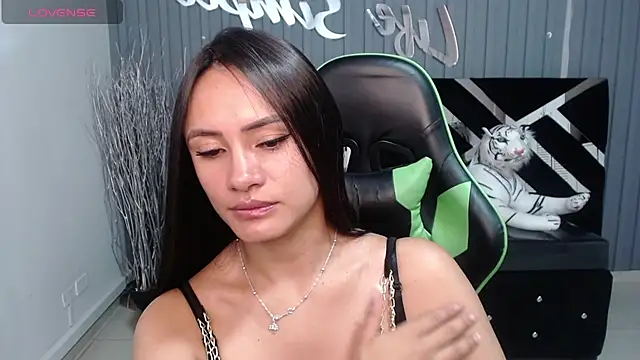 Snapshot of allison_a1 chatting on 03-09-25, 03:32 allison a1 online show from 03-09-25, 03:32