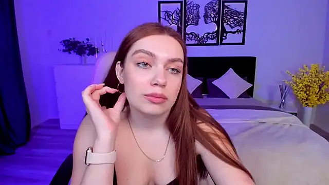 Snapshot of DaniellaLovely chatting on 02-09-25, 04:18 DaniellaLovely online show from 02-09-25, 04:18