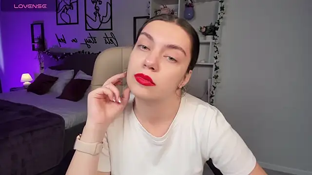 Snapshot of DaniellaLovely chatting on 10-23-25, 10:58 DaniellaLovely online show from 10-23-25, 10:58