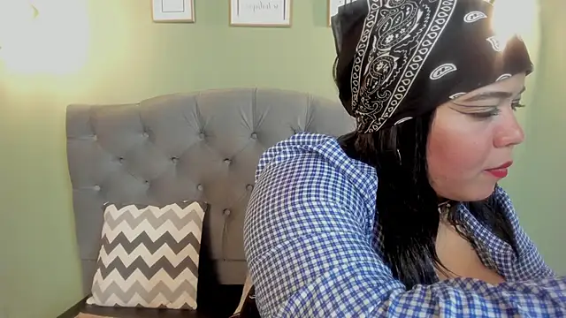 KRYSTENMOON online show from 01-30-25, 03:11