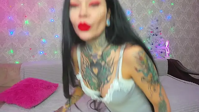 Snapshot of Megan_Black_Moon chatting on 12-26-24, 07:35 Megan Black Moon online show from 12-26-24, 07:35