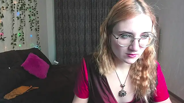 Snapshot of Megan_Black_Moon chatting on 01-11-25, 03:13 Megan Black Moon online show from 01-11-25, 03:13