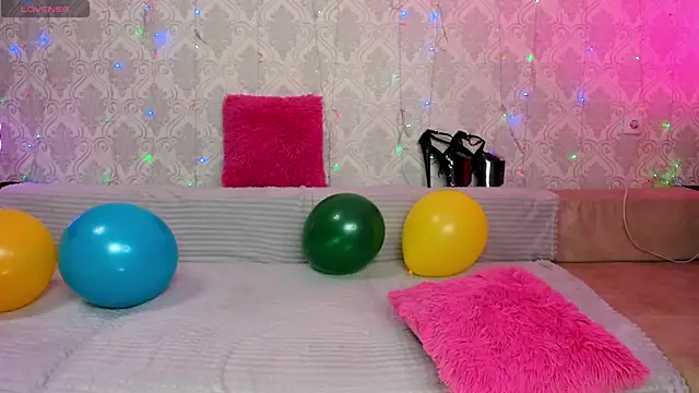 Snapshot of Megan_Black_Moon chatting on 02-09-25, 06:43 Megan Black Moon online show from 02-09-25, 06:43