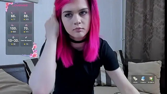 Snapshot of JulieTaylors chatting on 09-25-25, 11:52 JulieTaylors online show from 09-25-25, 11:52