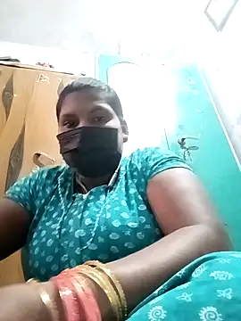 Snapshot of kavinila20 chatting on 01-07-25, 12:52 kavinila20 online show from 01-07-25, 12:52