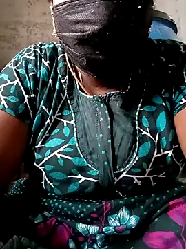 Snapshot of kavinila20 chatting on 01-22-25, 09:13 kavinila20 online show from 01-22-25, 09:13