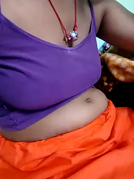 Snapshot of kavinila20 chatting on 09-09-25, 05:12 kavinila20 online show from 09-09-25, 05:12