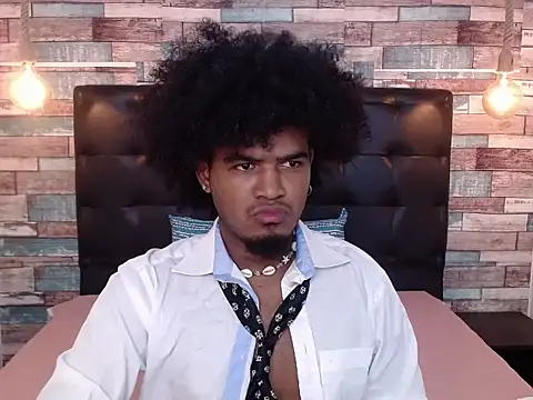 Snapshot of JaicobRuneer chatting on 10-07-25, 11:46 JaicobRuneer online show from 10-07-25, 11:46