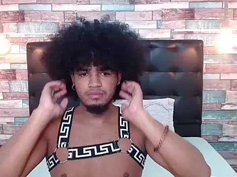 Snapshot of JaicobRuneer chatting on 10-11-25, 12:43 JaicobRuneer online show from 10-11-25, 12:43