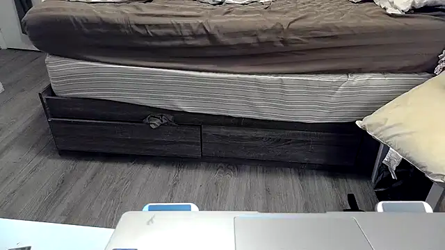 Kittyymaze1 online show from 04-14-26, 11:49