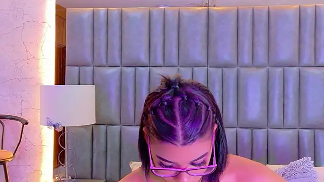 Snapshot of TiaraRosse chatting on 04-30-26, 05:41 TiaraRosse online show from 04-30-26, 05:41