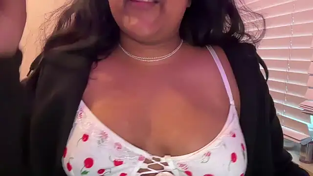 Snapshot of inarahh chatting on 02-02-25, 10:28 inarahh online show from 02-02-25, 10:28