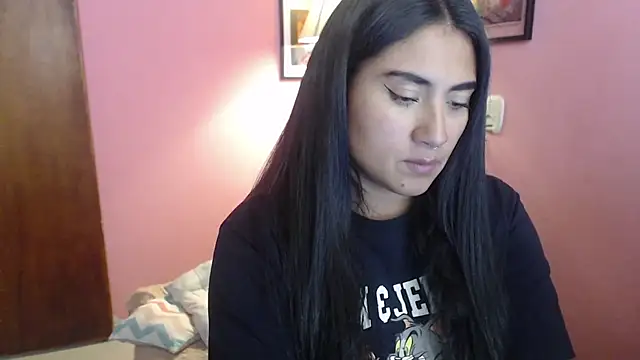 bunnyemilyrose36 online show from 01-06-26, 08:01