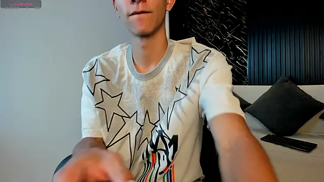 Aaron Scoot online show from 04-01-26, 08:06