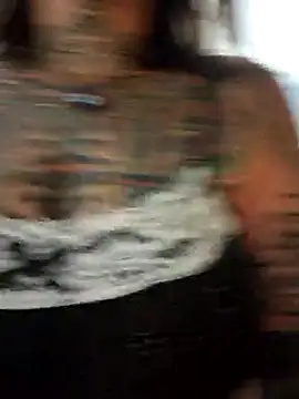 Snapshot of lizzardqueeen chatting on 10-02-25, 04:58 lizzardqueeen online show from 10-02-25, 04:58