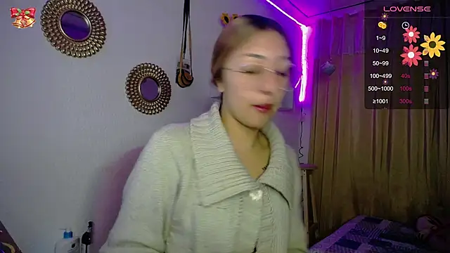 Snapshot of Soffy-brooks chatting on 12-20-24, 05:04 Soffy-brooks online show from 12-20-24, 05:04