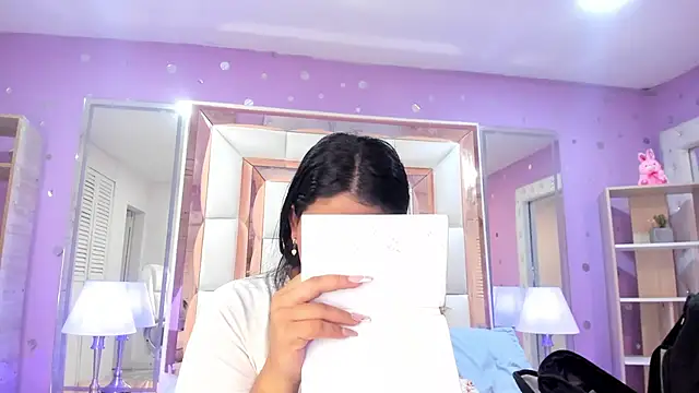 Snapshot of scarlette_15_ chatting on 05-30-26, 03:14 scarlette 15 online show from 05-30-26, 03:14